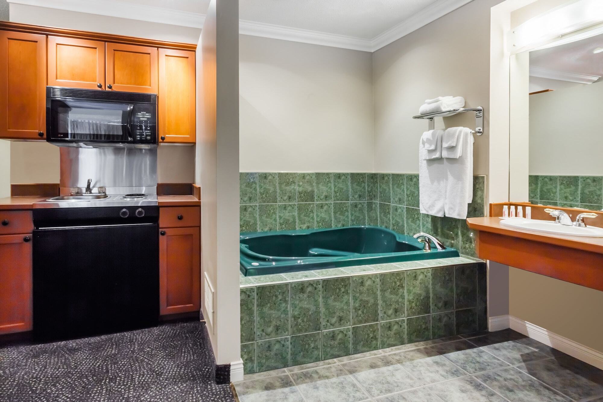 Hotel Ramada By Wyndham Creston Zewnętrze zdjęcie